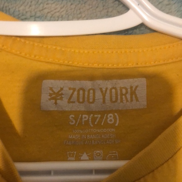 Tops - Picture 2 of 4